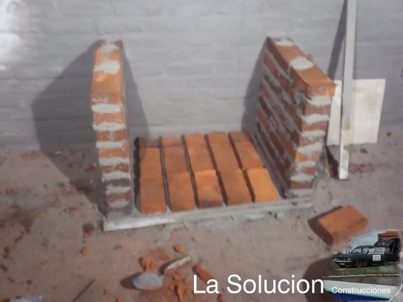 Piso del hogar con ladrillos nivelados